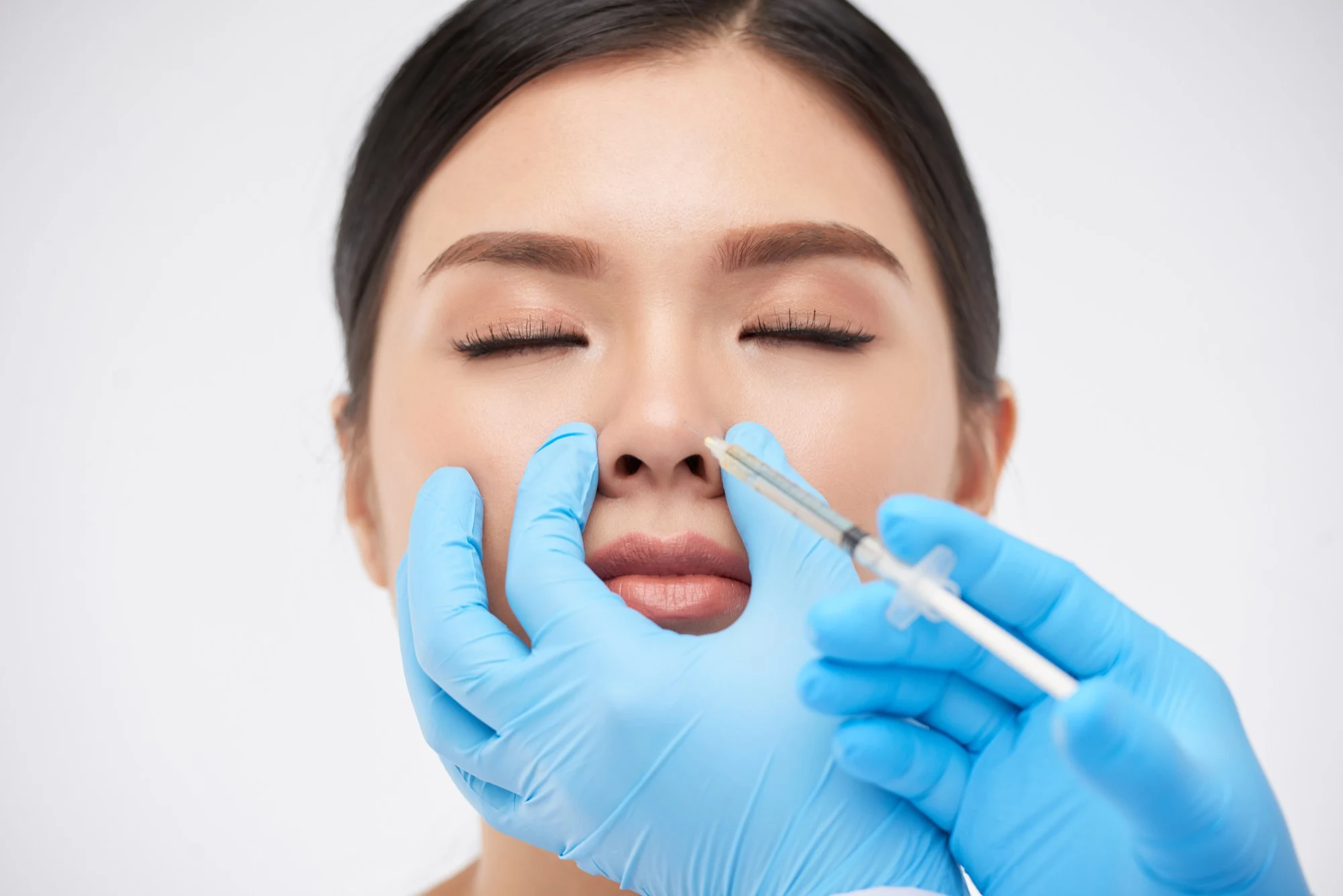 illustration-of-a-woman-having-nose-surgery